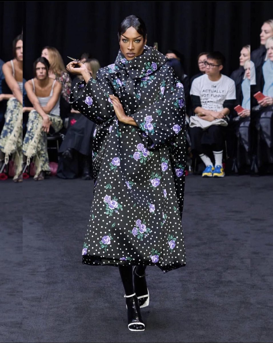 ReformTheFunk's tweet photo. @its_tayce x Richard Quinn for LFW https://t.co/A0ZA4q9HMS