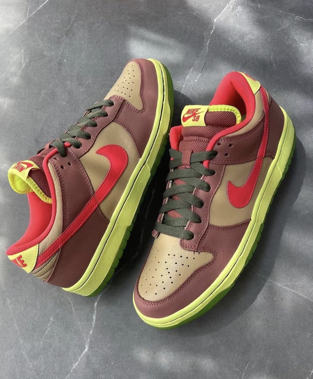 nike sb toxic sea robin