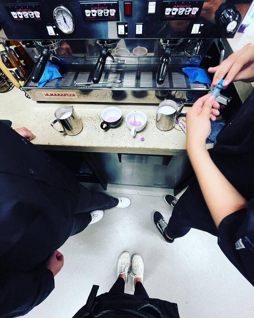 Our youth are experimenting! Stay tuned for some of their creations….

#yeg #yegyouth #employmenttraining #yegsocialenterprise #whatsnext ift.tt/LMZnWUh