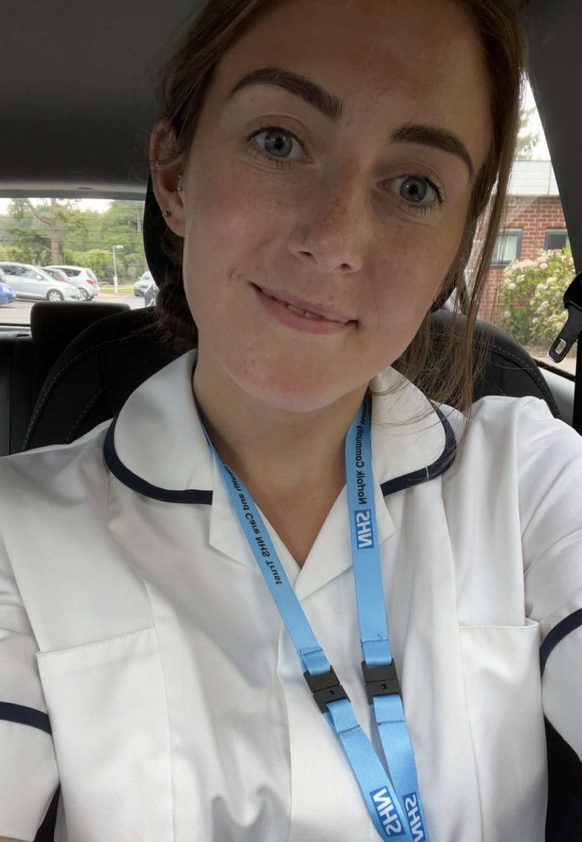 ameliabphysio's tweet image. I got my navy stripes 😆 first day AAAAAAA