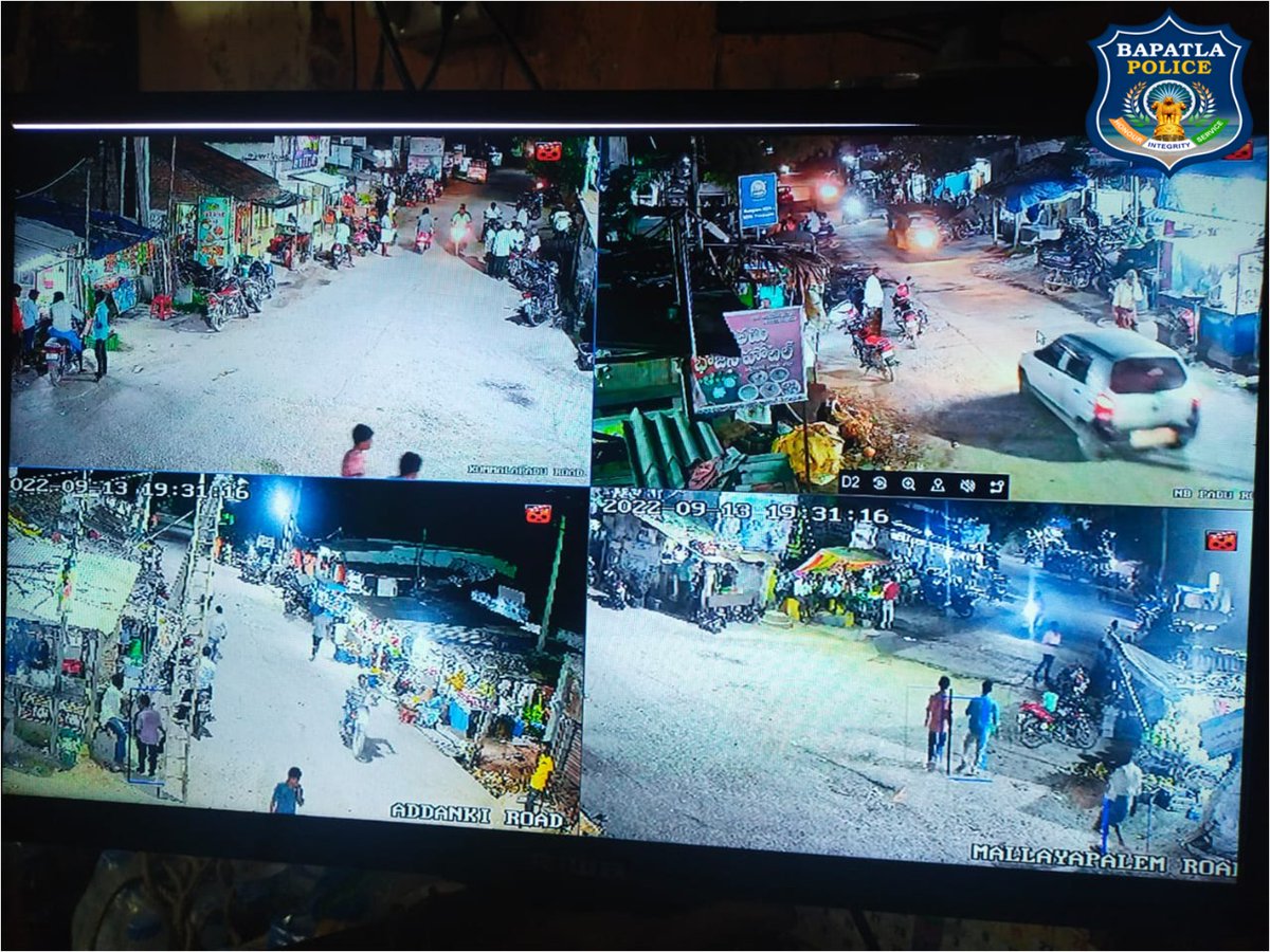 BapatlaPolice's tweet photo. బాపట్ల జిల్లా ఎస్పీ గారి ఆదేశాల మేరకు ముఖ్యమైన కూడళ్ళు, హైవేలపై సీసీ కెమెరాలు ఏర్పాటు చేస్తున్న జిల్లా పోలీసు అధికారులు
👉నేరాల నియంత్రణకు, నేరాల పరిశోధనకు సీసీ కెమెరాలు పాత్ర కీలకమైనది:బాపట్ల ఎస్పీ గారు
#PolicingWithTechnology #VakulJindalIPS
@APPOLICE100 @dgpapofficial https://t.co/39ZHGNksO3