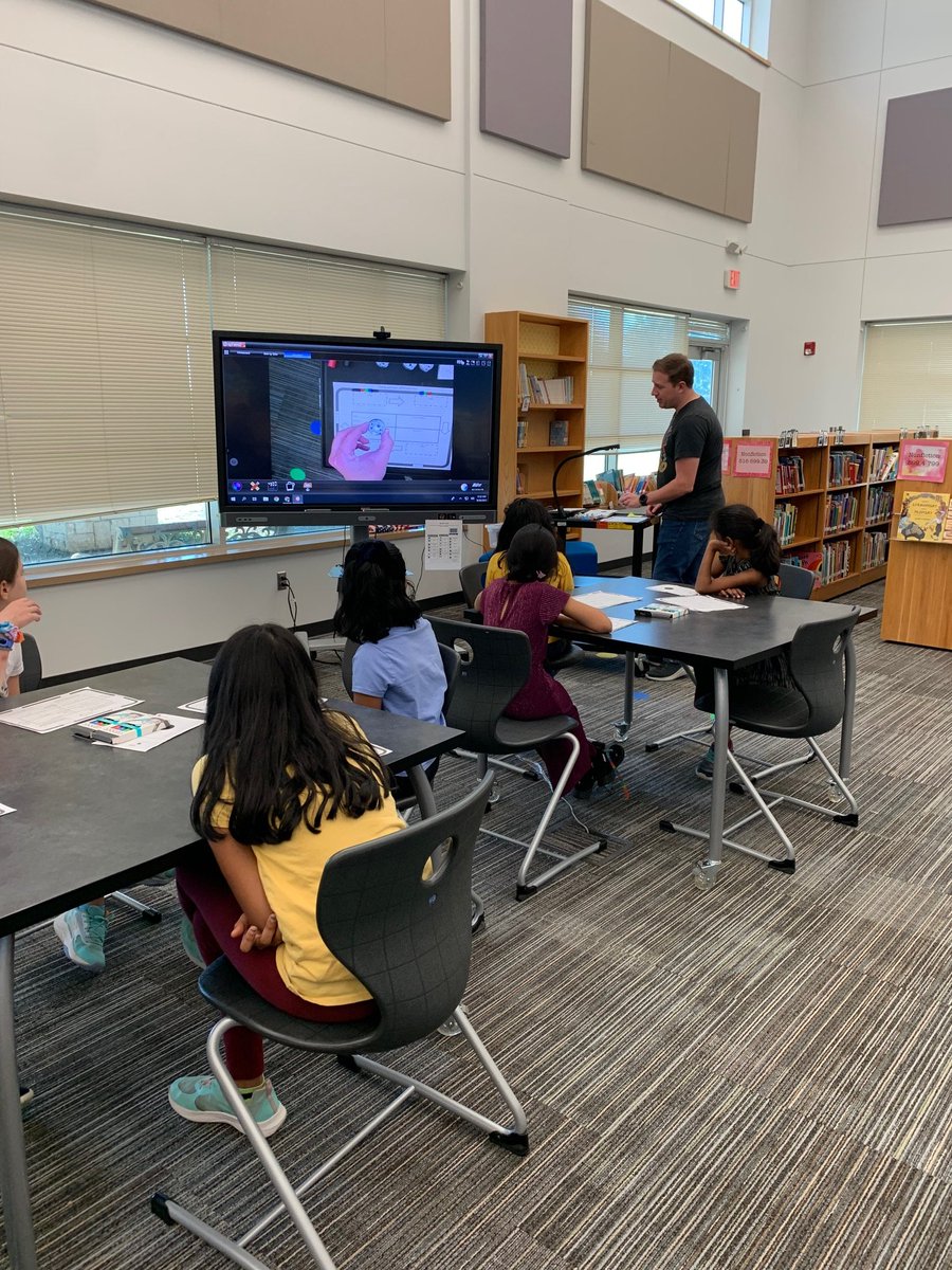 FittsLibrary's tweet image. Fourth grade has been working on sequencing main events and coding with @ozobots. @riddleelem #futureready #fisdmadetoshine @FISD_Libraries
