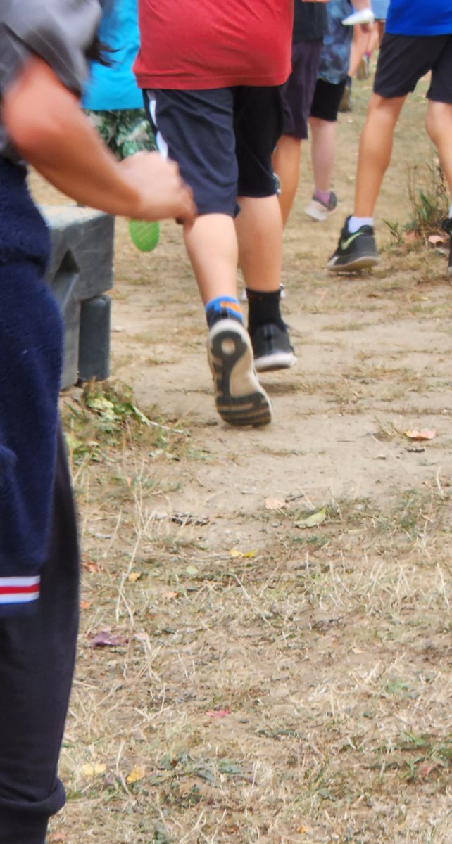 Way to go New Dundee Dragons! A great run for Terry Fox and for friends and family. The Marathon of Hope continues! A special thanks to Rooms 3 and 9 for organizing this meaningful event.