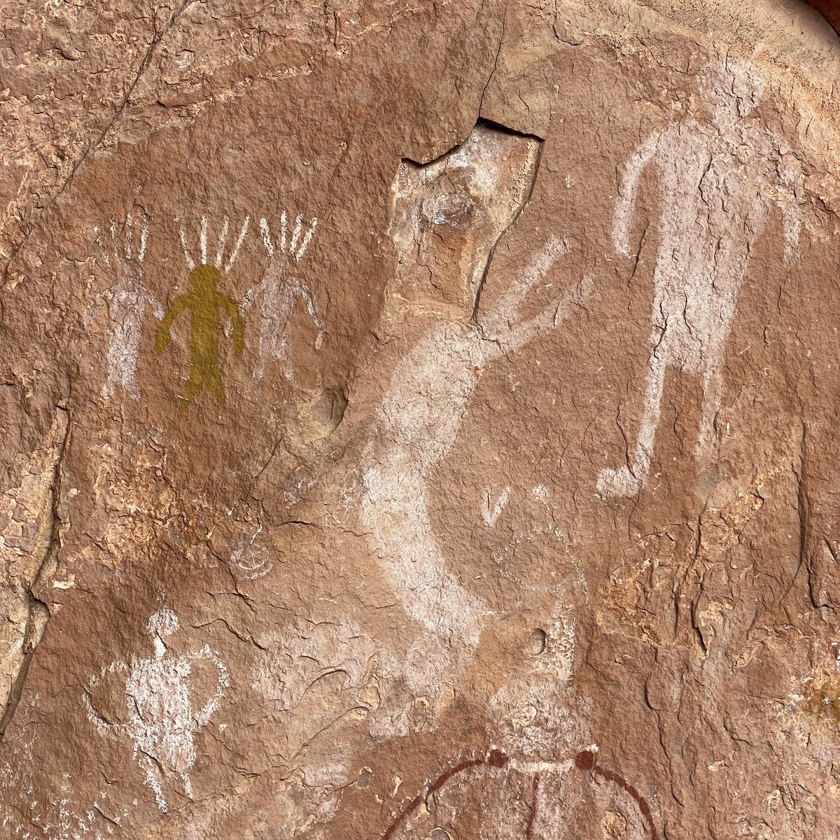 Carl_Vibe's tweet photo. Full video is coming today, but these pictographs might be some of only a few known to exist connected to the Grand Canyon Esplanade Polychrome style. Layers of mystery here. https://t.co/bejYFUH50y