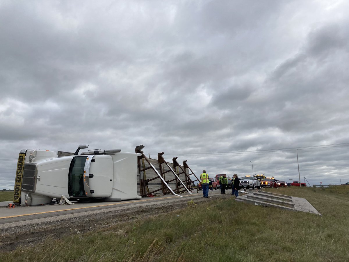 MSPPIO_NW's tweet photo. WC MN #MSPcrash I94 WB on-ramp from Hwy336 (exit 6) temp closed due to an overturned semi (no inj.) https://t.co/UtVIO3l2qZ please use alternate detour south onto Clay County Road 11 then west on 60th Ave S. or take USTH10 crash occurred just before 10am 9/21/22 https://t.co/rC0kqJdAHU