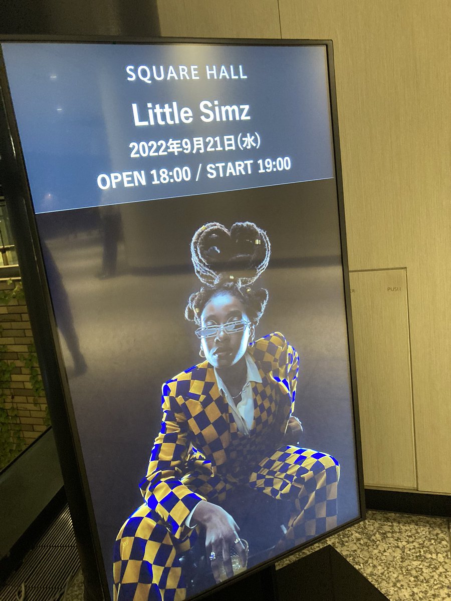 iyah_beatroot's tweet photo. Little Simz！上手すぎチャーミングすぎサイコーだったなー。セトリの流れもカンペキ、聴き倒した曲の数々にコーフン、やっぱりこのひとは一生聴くこと今日改めて確信 https://t.co/prrf0p6Pem
