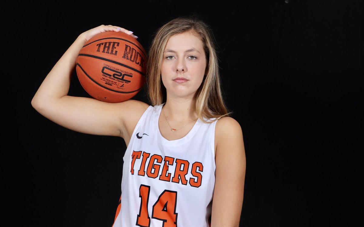 ECUTigersWBB's tweet photo. Sneak peek of 📸 day

#PhotoDay x #GoTigers https://t.co/VsNgB7eKsc