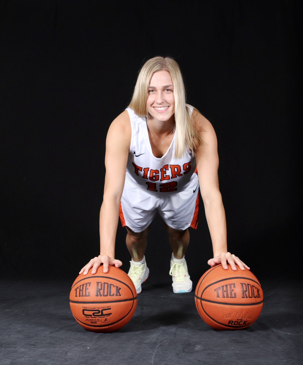 ECUTigersWBB's tweet photo. Sneak peek of 📸 day

#PhotoDay x #GoTigers https://t.co/VsNgB7eKsc