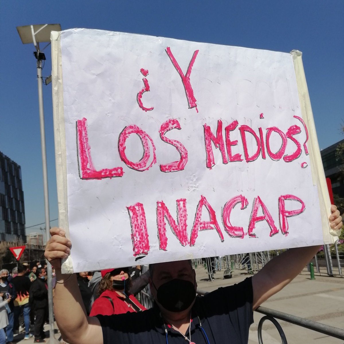 SindicatoCDF's tweet photo. 🧐 Más de 1.300 trabajadores en huelga de 28 sedes de Inacap a lo largo del país.

¿Y los medios?

Como trabajadores de la TV cuestionamos la agenda antisindical y antitrabajadores de los medios de comunicación.

Toda la solidaridad con el Sindicato Nacional Inacap @InacapHuelga https://t.co/8u8YbD9xEe