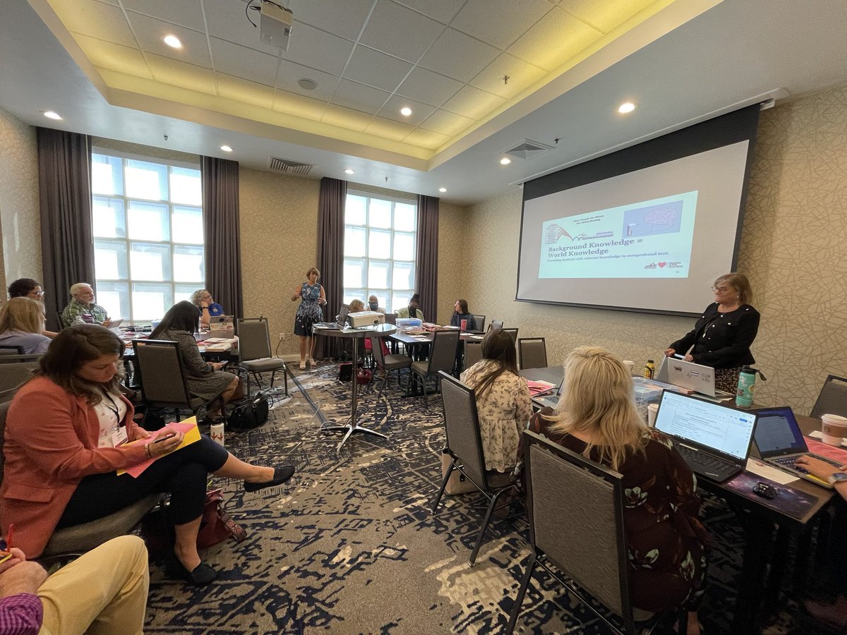 Leading Literacy with Virginia’s literacy leaders. Love this collaboration between OSQ, Humanities, and elementary principals from all over VA. Thankful for this group of literacy experts who are facilitating today’s breakout sessions. #committolitva