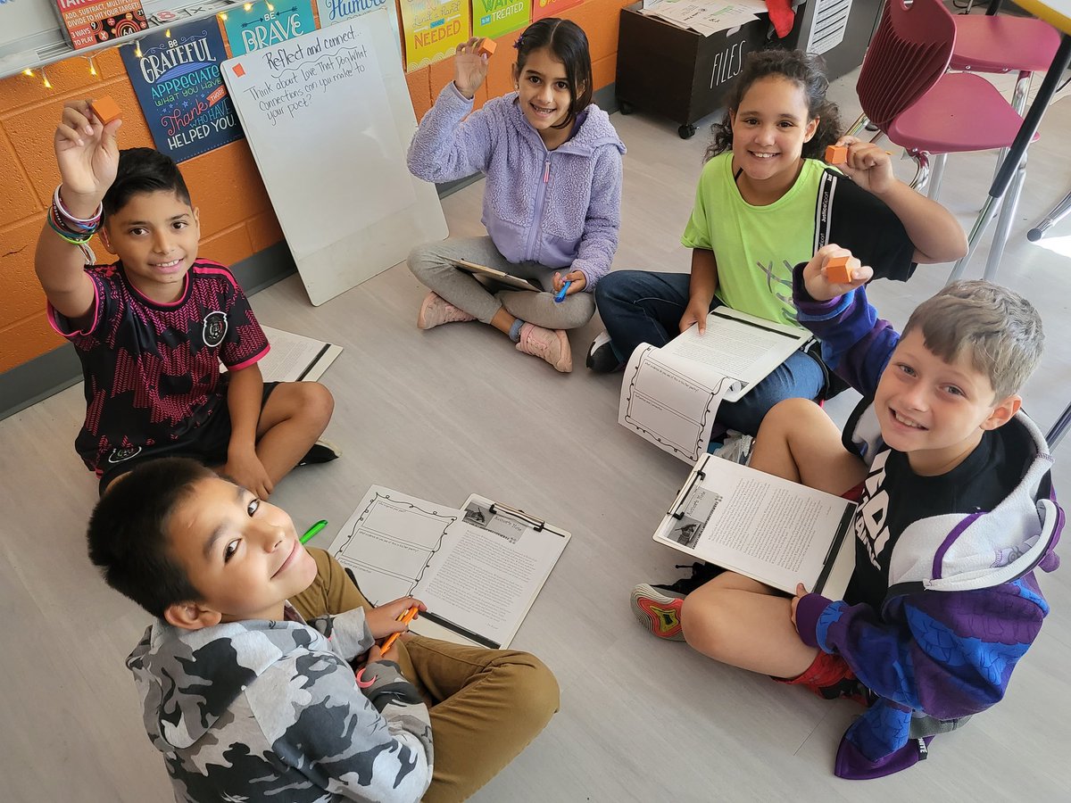 RigsbysOtters4's tweet photo. We drew for random heterogeneous study groups. Poet William Williams .. background, what inspired him, evidence to prove it and reflect & connect to our reading! #RCSELAEngagement #expertgroups
#modelmodelmodel https://t.co/mc1JhGwmy1