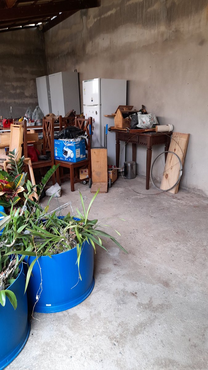 A casa onde éramos inquilinos , foi pedida ,pelo locador (45 dias após a morte) de Don Guilherme (Boswell). Muito ,muito triste . O CARREGAREI ETERNAMENTE EM MEU CORAÇÅO !