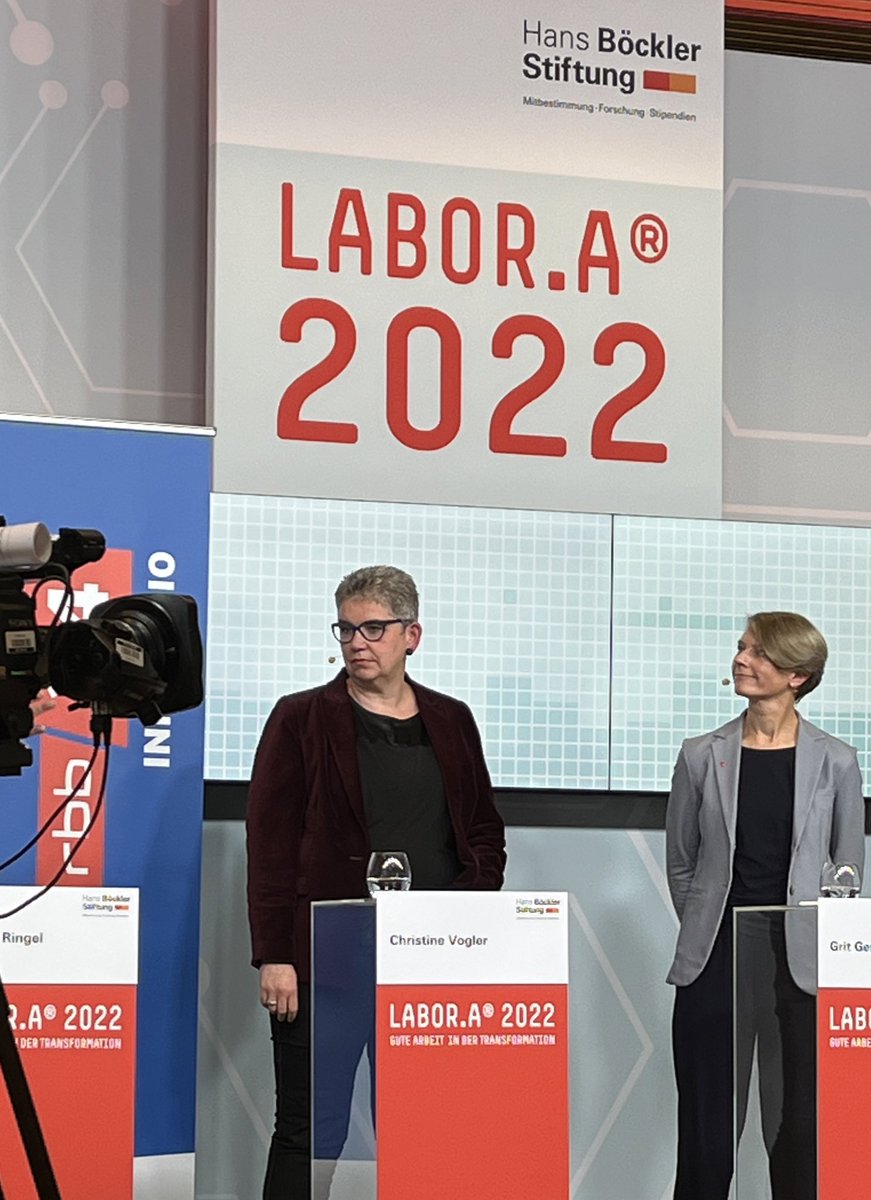 Arbeit_Zukunft's tweet photo. „Was wollen die Pflegenden? Das zu tun was sie gelernt haben - #gute #Pflege zu praktizieren, stattdessen kommen sie nur zu einer #Notversorgung in #Deutschland.“ Christine Vogler, Präsidentin @DPflegerat im #labora22 Panel. https://t.co/nDWgrXV6Y9