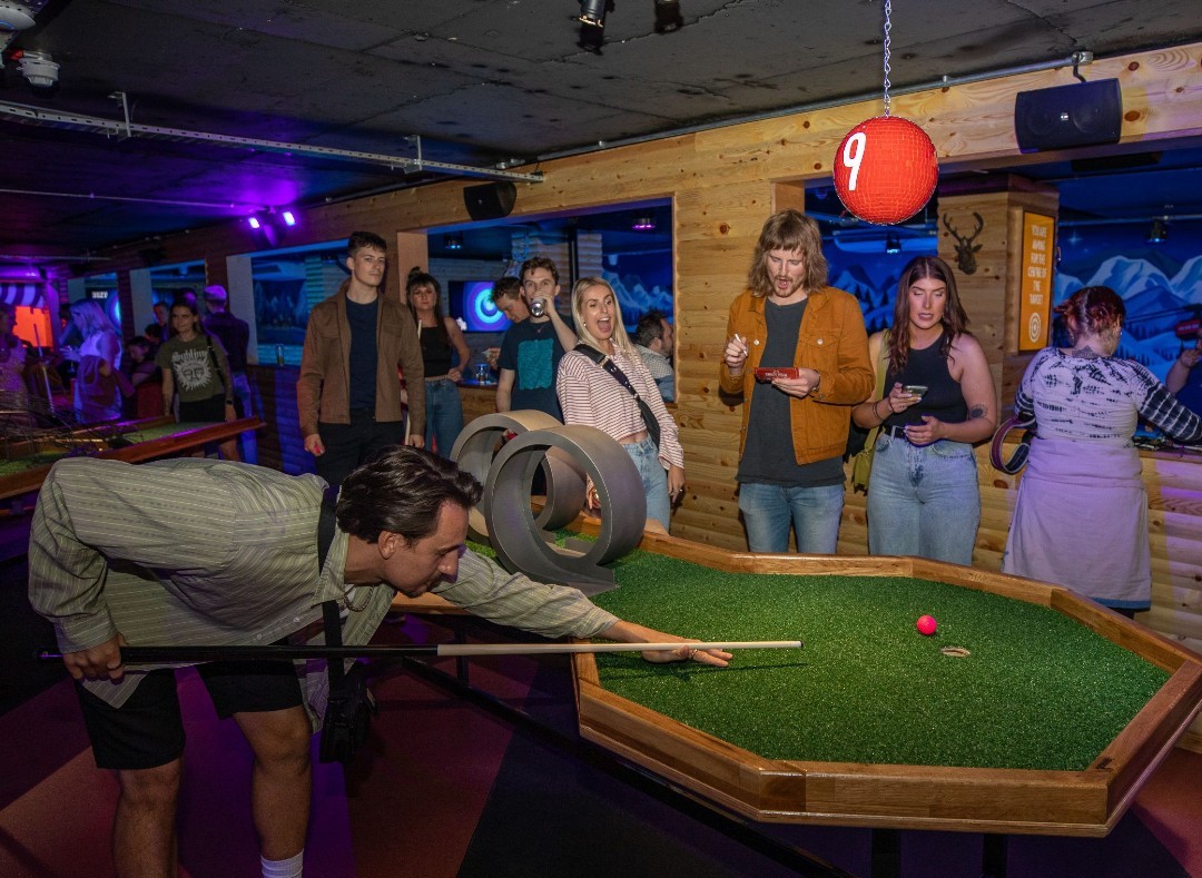 RoxyBallRoom's tweet photo. Ever had a go at crazy pool? Mini golf and pools love child π€ͺ #roxyballers #crazypool #roxyballroom https://t.co/qhTKk8G1gF