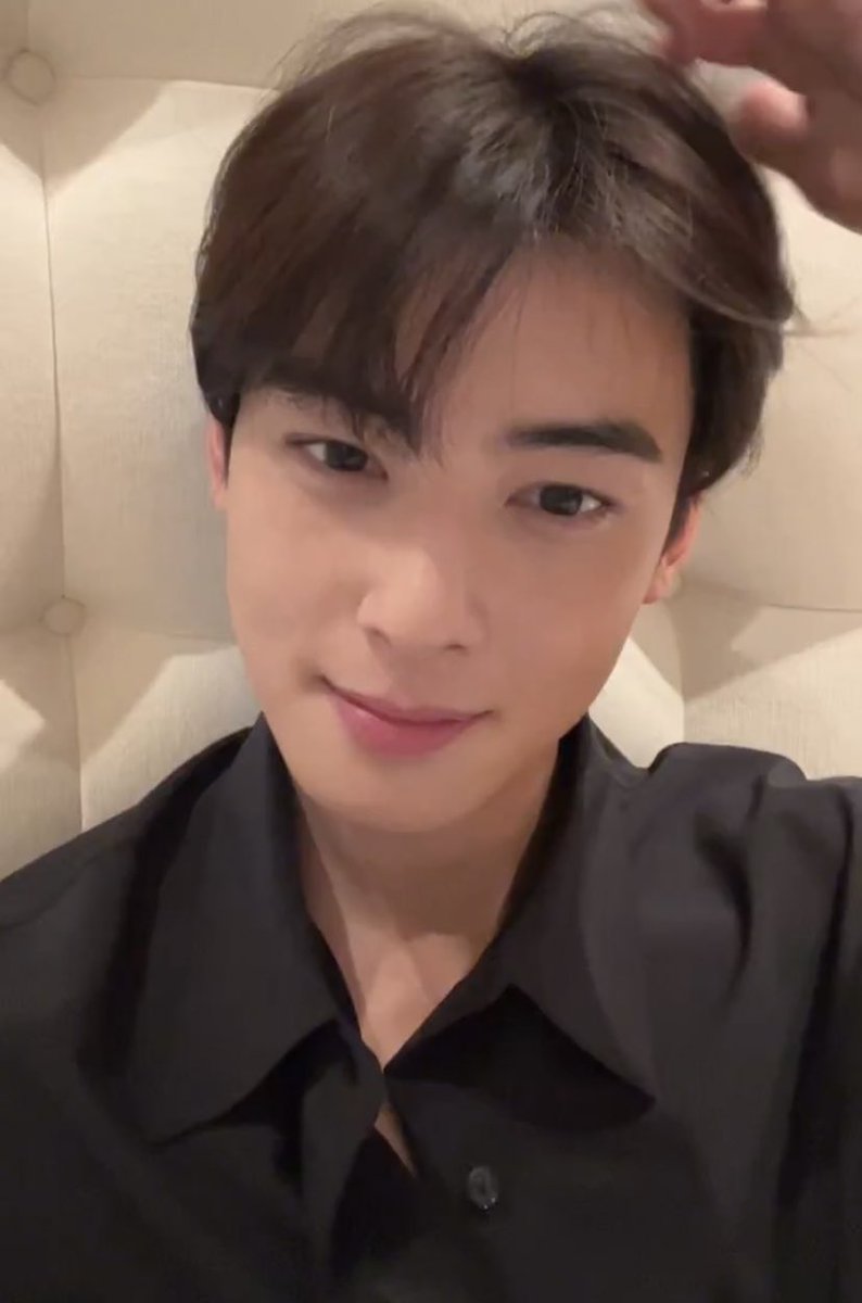ASTRO_Spain2's tweet photo. [TRAD] 21.09.2022 Algunas traducciones del VLIVE de #CHAEUNWOO "Cha Eunwoo, just one 10 minutes"

📎 https://t.co/GAzDkW0FC7

#아스트로 #ASTRO #아로하 #AROHA #차은우 @offclASTRO https://t.co/WywE3Hrd3I