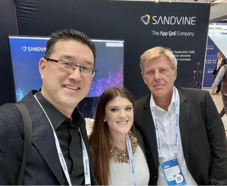 c_stocker's tweet photo. #RT @Sandvine: Great meetings at Digital Transformation World - like this one with @ebizexec Leonard Lee, who discussed intent-based congestion management with us! #AppQoE #tmforumorg https://t.co/e2ttq1hjwv