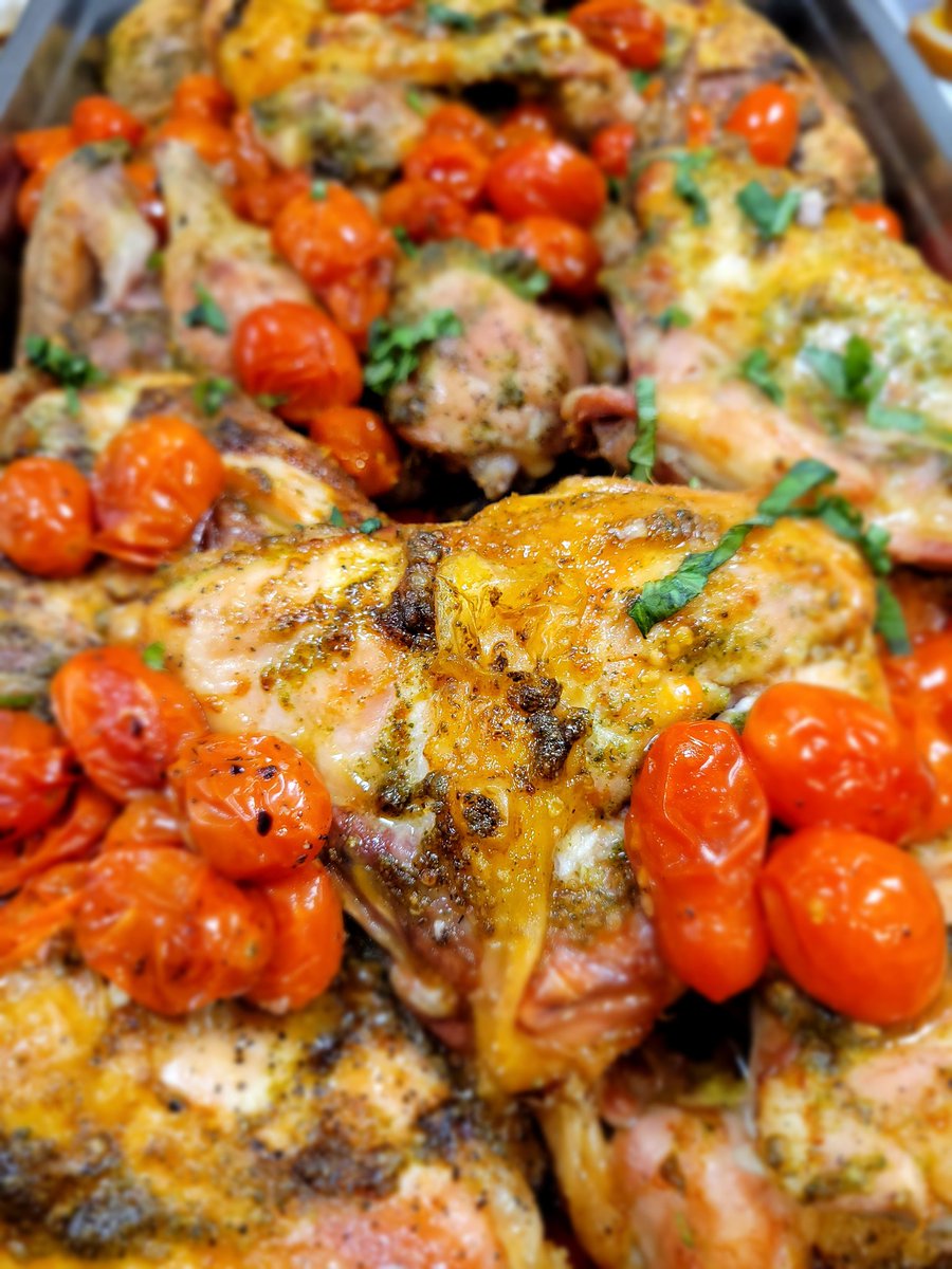 LU_dining1862's tweet photo. Pesto Baked Chicken for lunch today! 🇮🇹 https://t.co/3MCSQ3m5De