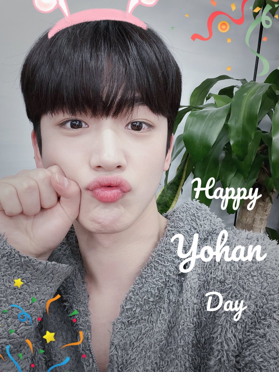 Babyfat_80's tweet photo. 🤴🎂🎉🥳💝 King Yohan Day 🤴🎂🎉🥳💝
#9월의선물_요한이에게
#KingYohanDay https://t.co/yUOl1OdroO