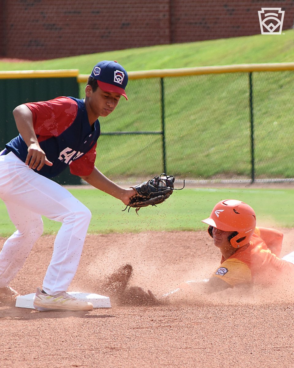 LittleLeague's tweet photo. It's officially the 𝓵𝓪𝓼𝓽 𝓭𝓪𝔂 𝓸𝓯 𝓼𝓾𝓶𝓶𝓮𝓻 ☀

So we'll take this opportunity to share some of our favorite photos of the summer https://t.co/zbm3MYYJEf