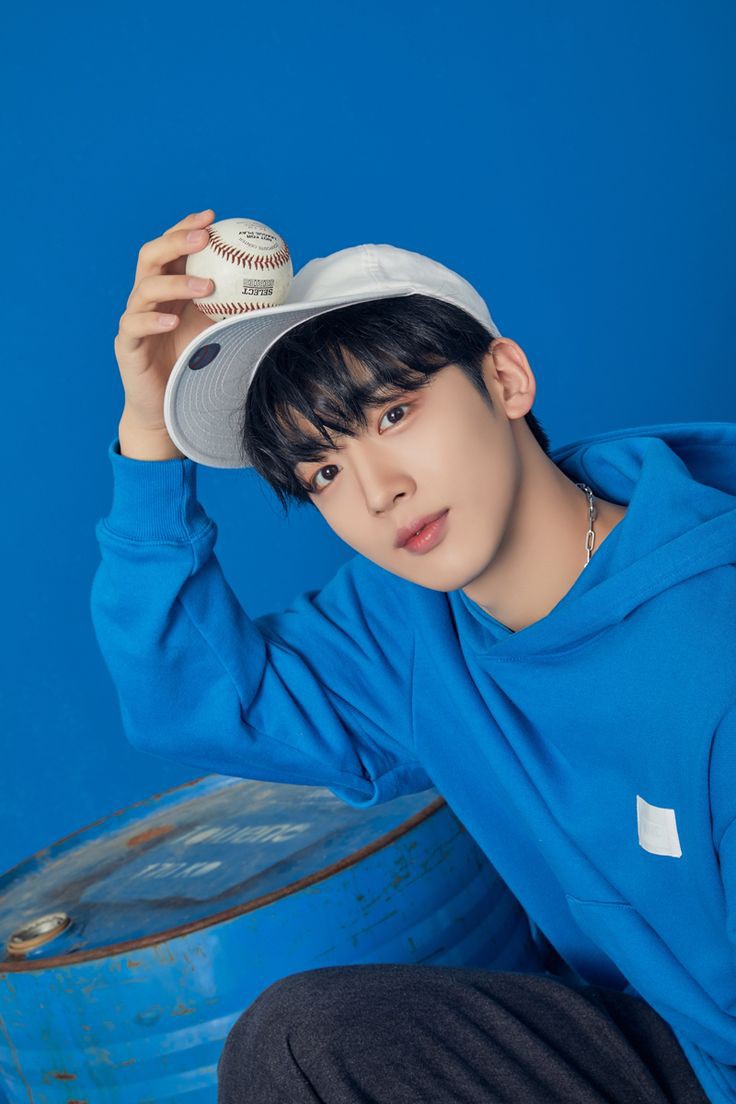 kyhwifeu's tweet photo. happy bornday 

#9월의선물_요한이에게
#KingYohanDay #YOHAN #KIMYOHAN #김요한 #요한 #김요한_안태어났음_어쩔뻔 
#BlessedBirthdayYohan @WEi__Official https://t.co/68pirZUqdi