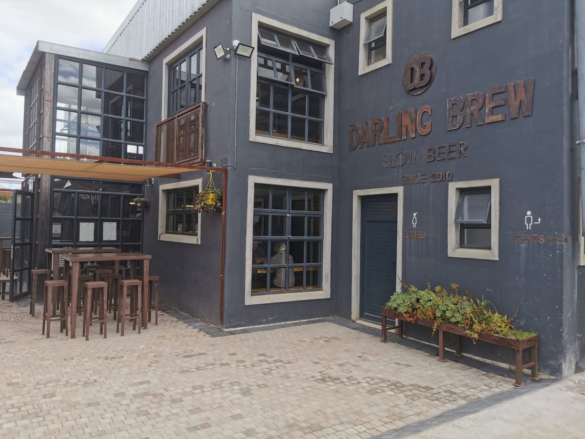 DarlingBrew's tweet photo. We've had a makeover, Darling! 🍻🌼💛 Come see our new decking, seating, jungle gym, upcycled tables + chairs and landscaping in person. Call or WhatsApp 0760928313 to book your spot!

#DarlingBrew #Tasteroom #DBTasteroom #DarlingBrewery #MaintenanceUpdate #Makeover #Darling https://t.co/H8j9GkLbBJ