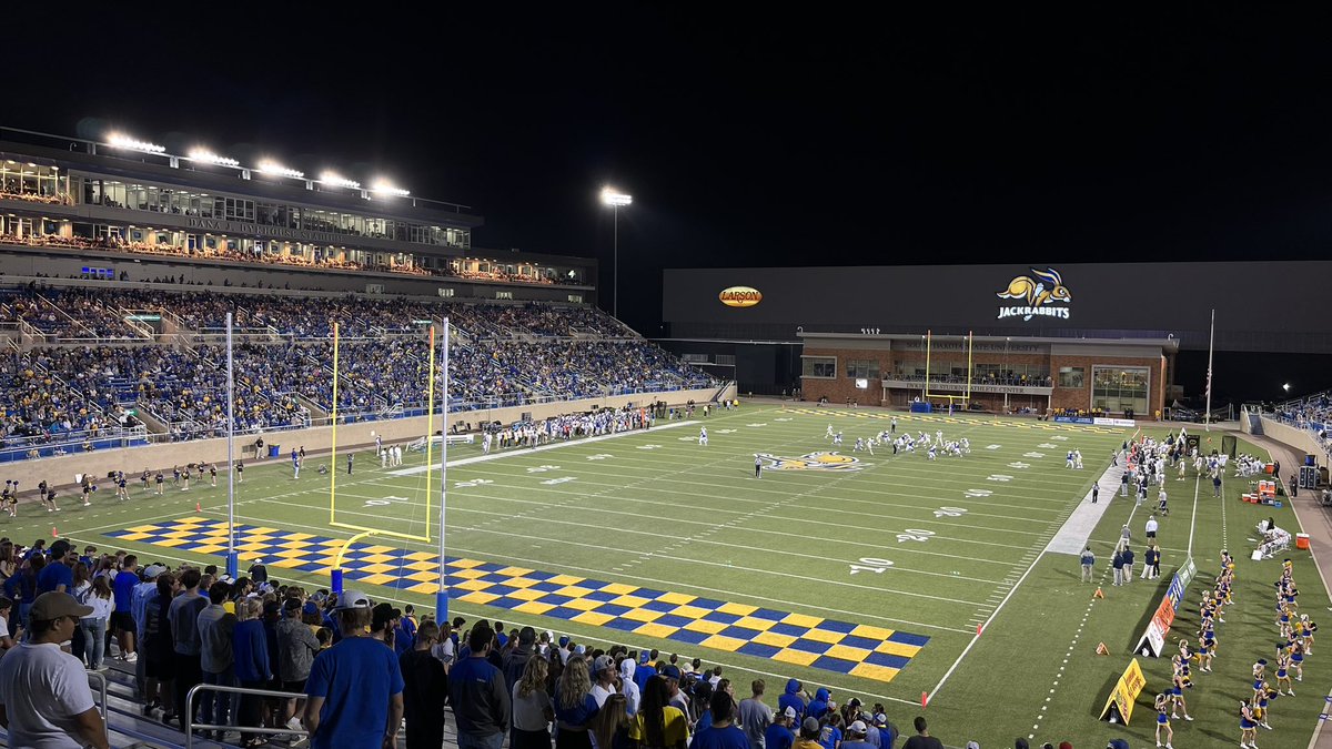 s_oconnor2's tweet image. Giving Stillwater a run for its money👀 #neonblack  @PFTCommenter