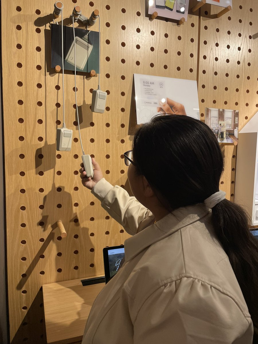 MrsRichtersci's tweet image. Spending the morning @ideo ! They do many things, but one of the “things” they did was design the first usable computer mouse for Apple. @fcpsaap @Craig_Herring @W_WhitmanMS @LoriBedsole2 #fcpsaap #jasonargonaut #scienceteacher