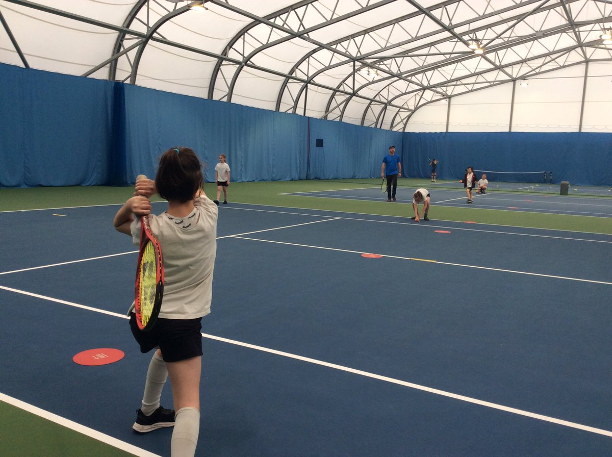 MrsC_017's tweet photo. Last week we started our Rackets Cubed sessions at @YorkStJohnโs sport centre! The children had a smashing time ๐พ๐
@HaxbyRoad @mr_robinson10 #HRPE https://t.co/Ksi2u9yIBC