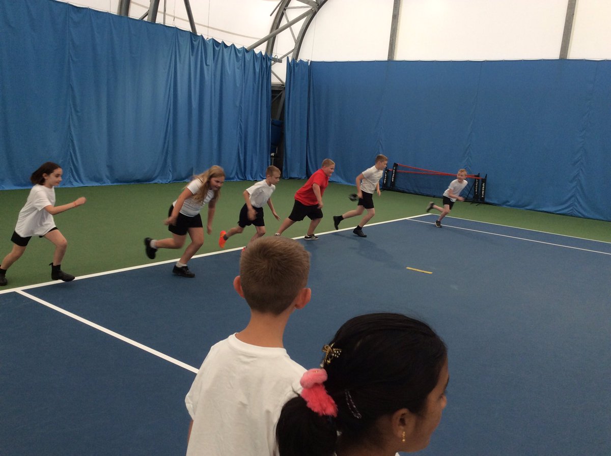 MrsC_017's tweet photo. Last week we started our Rackets Cubed sessions at @YorkStJohnโs sport centre! The children had a smashing time ๐พ๐
@HaxbyRoad @mr_robinson10 #HRPE https://t.co/Ksi2u9yIBC