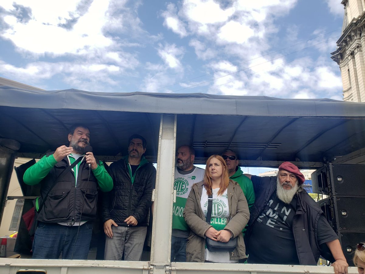 Agrupación BLANCA - ATE tweet media