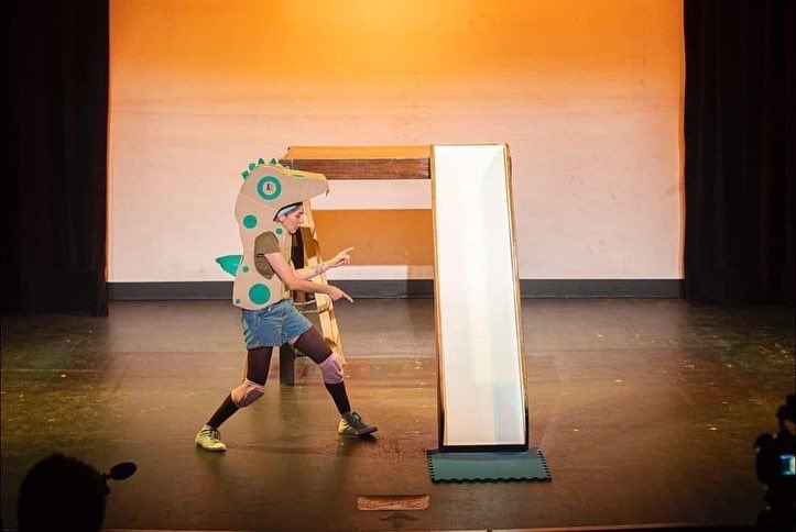 GdlTiempo's tweet photo. #TeatroInfantil
Regresa #ElHueco a #Guadalajara al @ConjSantander en el marco del #FITPA Festival de Teatro para Bebés @ALADERIVATEATRO
Este 28 de octubre funciones 16:00 y 17:30 hrs, duración de 40 minutos para niños de 3 a 6 años.
Boletos en https://t.co/oQkWmmzgaD https://t.co/fuFMz85Att