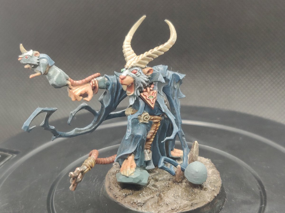 MoonSquig tweet picture
