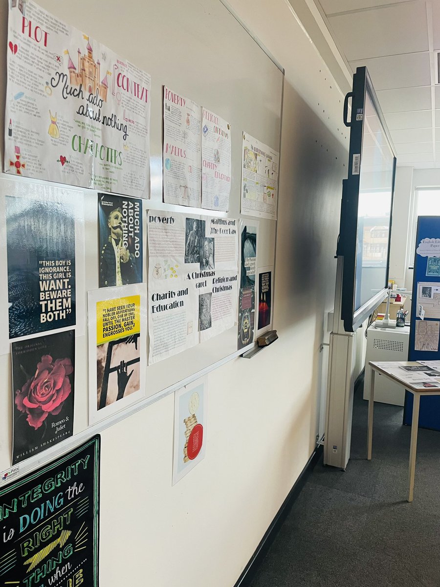 MsArk_English's tweet photo. @EastburyEnglish Open Eve... join us for spell making! https://t.co/T2hYGk1K8A