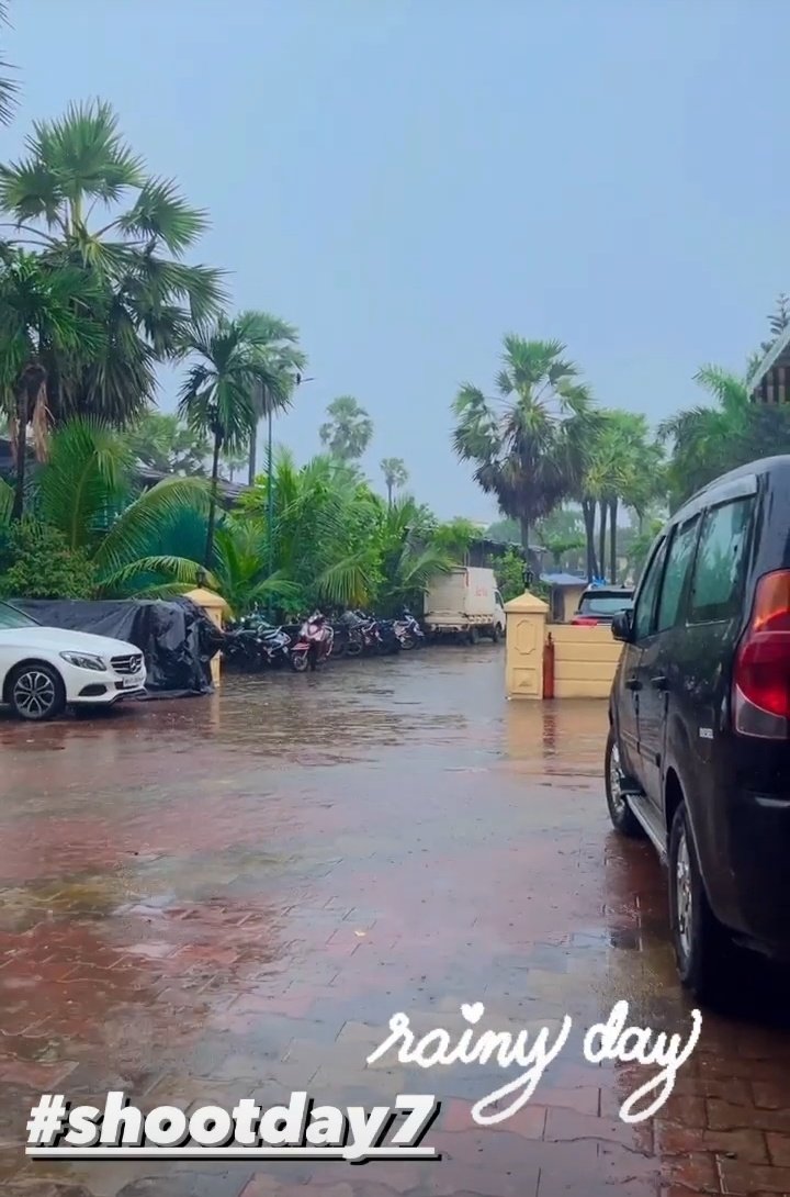 Cooldeep_1's tweet photo. Barish wale din ✨❤️
#ShehnaazGill https://t.co/2nktpsFh0G