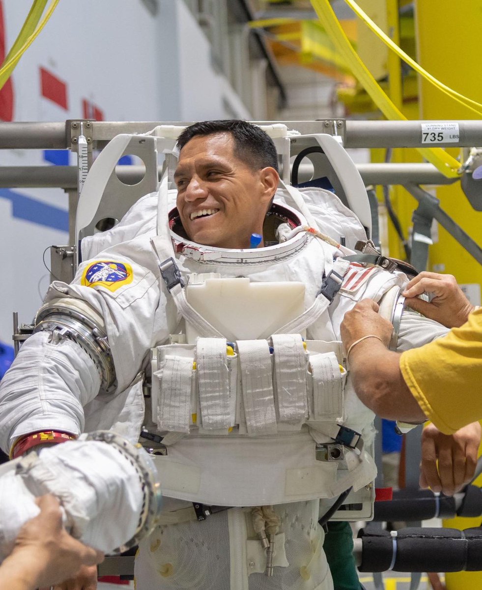 SalvadoranPride's tweet photo. Frank Rubio from La Union becomes the first Salvadoran in space! He is proof that ANYTHING is possible if you believe! 🇸🇻🚀 https://t.co/urD09gANfT