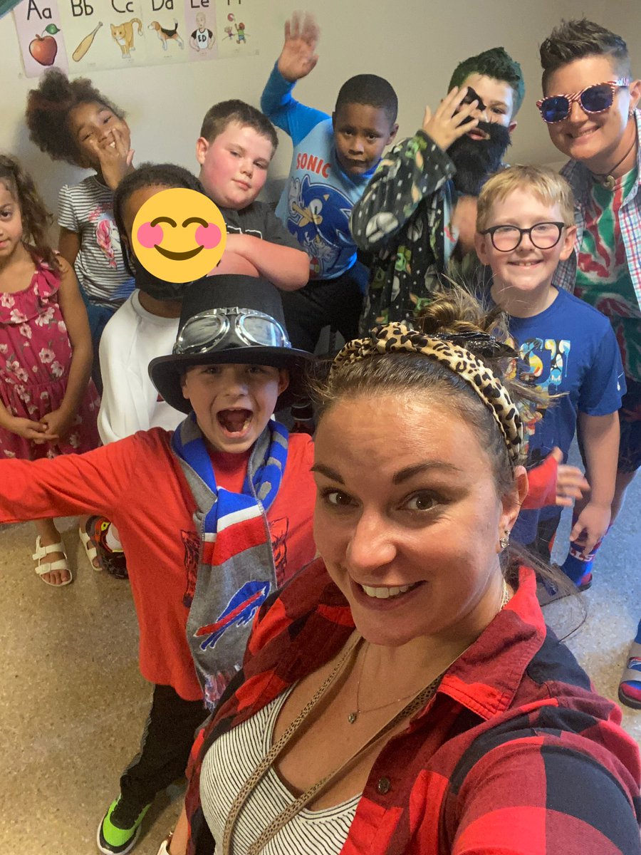 Wacky Tacky Wednesday <a href="/FrazerFrontier/">Frazer School</a>! Loving spirit weeek <a href="/misspeterson300/">Marie Peterson</a>