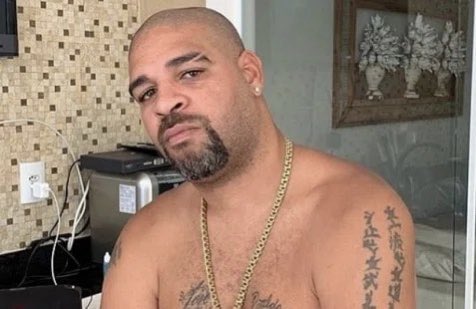 futebol_info's tweet photo. Enquanto isso, em A Fazenda…

Vini: “Você já treinou alguma vez?”
Bia Miranda: “Uma vez só.”
Vini Buttel: “Com o Adriano (Imperador)?”
Bia Miranda: “Com ele eu treinei de outra forma.”

és

📸 PlayPlus/Record | Reprodução https://t.co/1mkzXmDthk