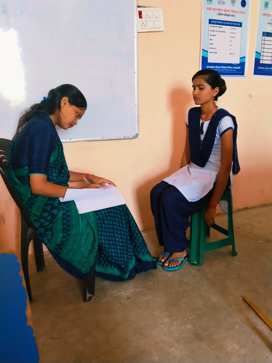 DaksyaAcademy's tweet photo. Daksya Academy, Palamu
Daksya Academy, Palamu conducts an Assessment for self-employed tailor students of Batch 18. The students were given theory, practical, and viva. #DaksyaAcademy #JSDM https://t.co/re4ld77ZNr