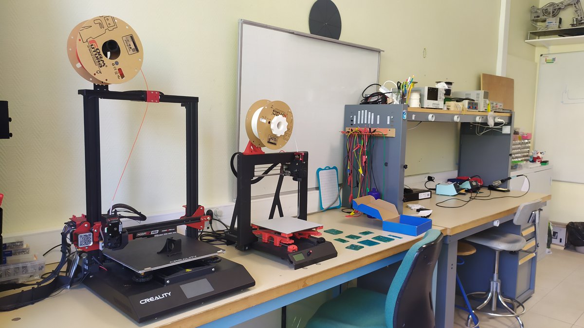 RobotechNancy's tweet photo. Même si la salle est bien équipée, il manque encore des personnes pour l'utiliser !

Nous recrutons encore !
Envoyez nous un message pour postuler ou pour des renseignements.

P.S. : vous pouvez postuler seul https://t.co/yDDLps7euD