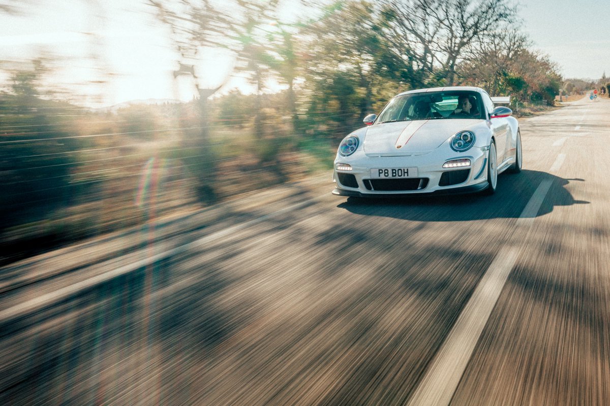 EnduranceInfo1's tweet photo. Vidéo : André Lotterer se fait plaisir au volant d'une Porsche 997 GT3 RS 4.0 #onceuponacar
➡️ https://t.co/2tcP7dHfZI https://t.co/ziDSNoBKQc