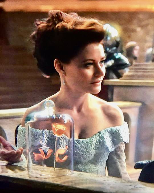 BestofOnce's tweet photo. Belle #10yearsofouat #OnceUponATime https://t.co/3FcCN4vi24