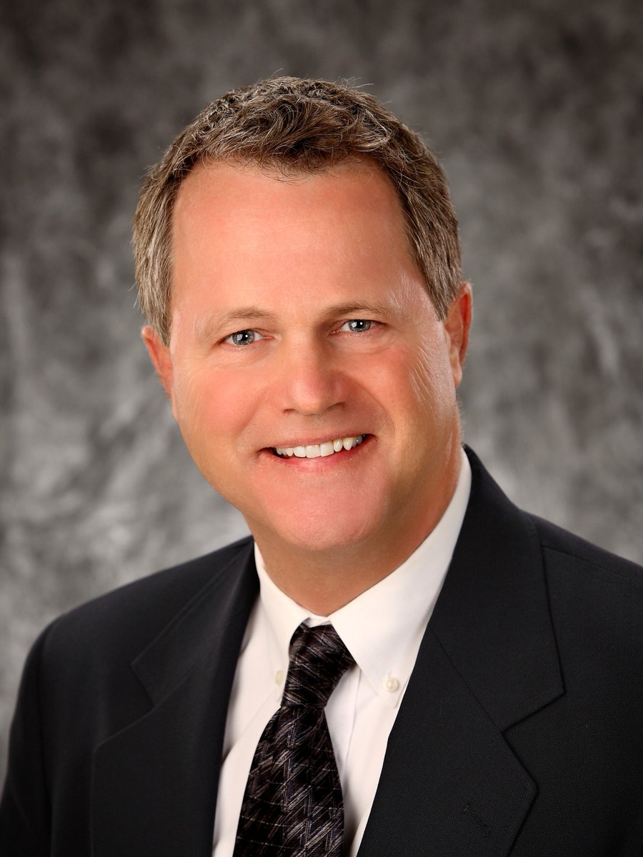 ASLRRA's tweet photo. We want to wish Dan Zink an especially happy retirement! 

Dan, who was previously VP-economic development and community affairs for ASLRRA member Red River Valley &amp; Western, has been active on ASLRRA committees and our board. 

Thank you for all you've done for short lines! https://t.co/nCaCx9ewZN