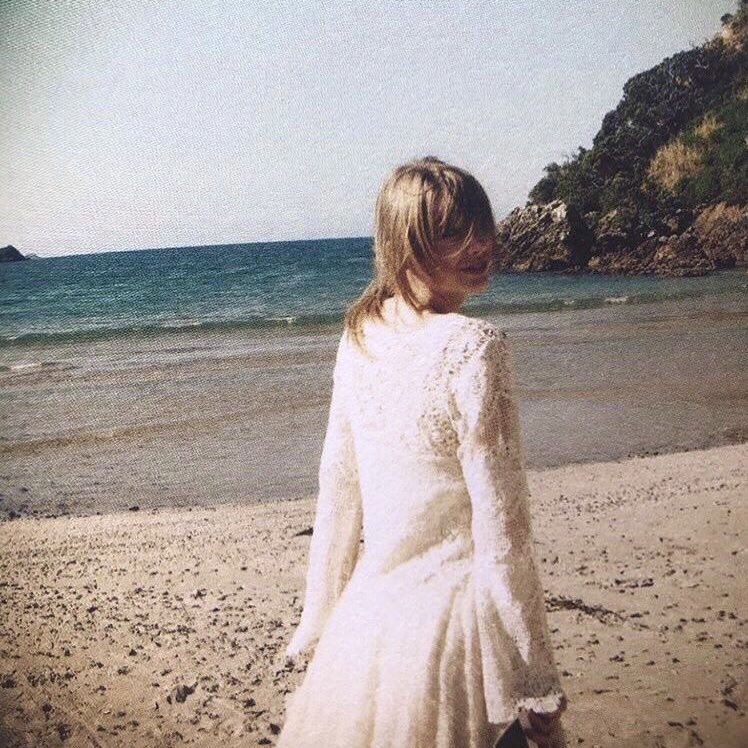 ARCHIVEKAYLOR's tweet photo. https://t.co/9IZZnMofDM