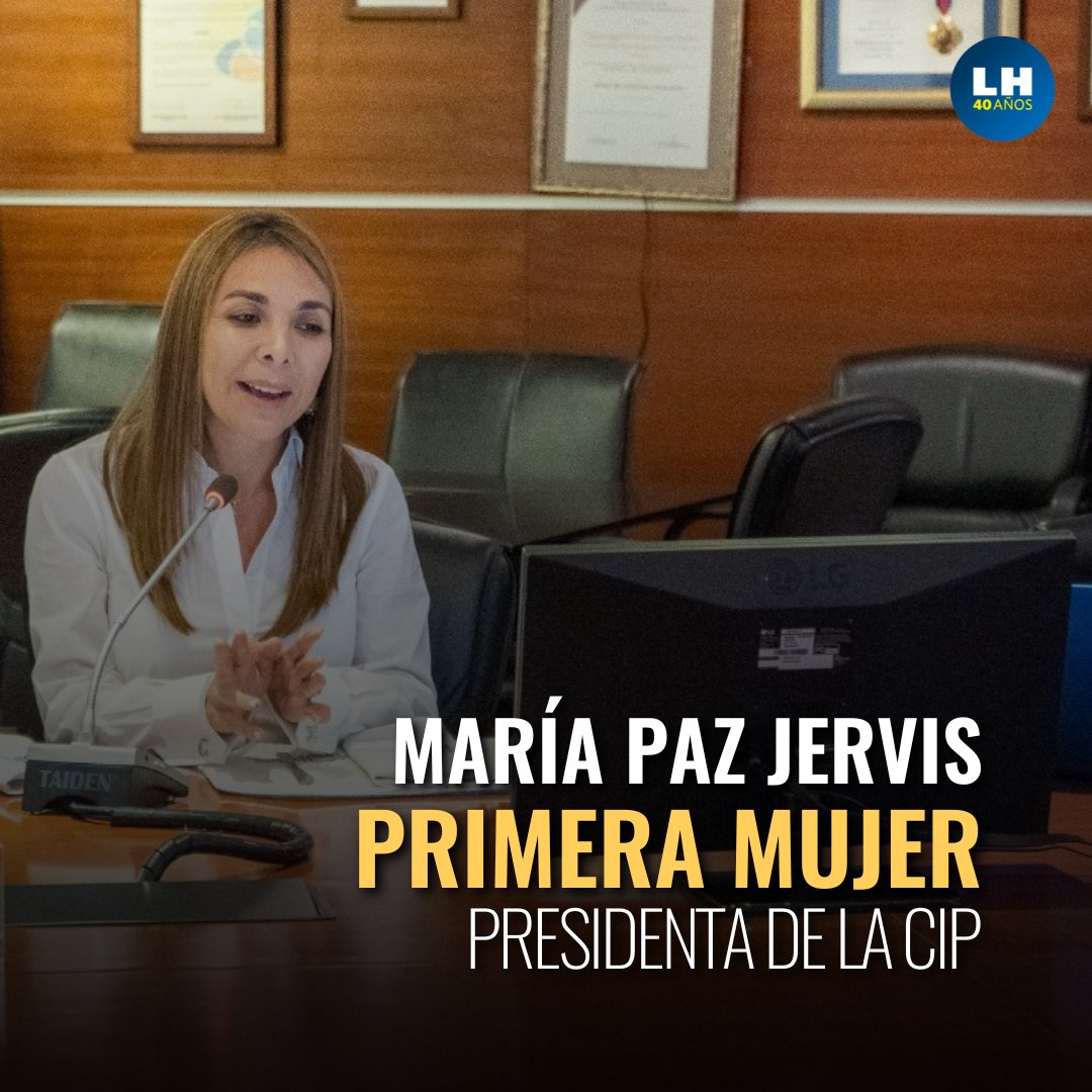 lahoraecuador's tweet photo. La @CamaraCIP designó a @PazJervis,abogada, académica y columnista de LA HORA, como su nueva Presidenta Ejecutiva. Así, ella se convierte en la primera mujer en presidir el gremio. 👉https://t.co/6OoIqseGby https://t.co/5GwocQzlCg