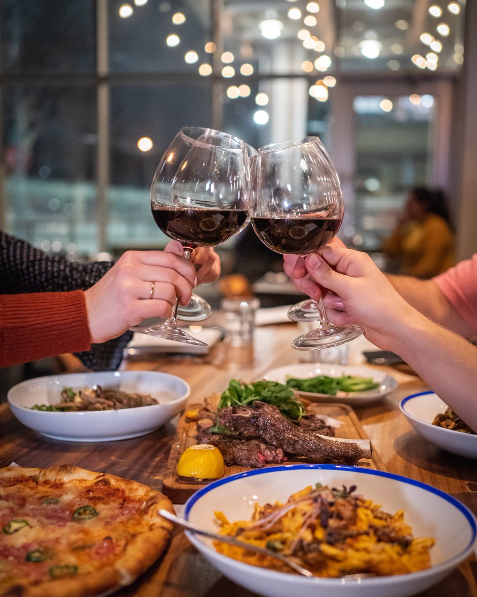 northspring_bhm's tweet photo. Fancy a #humpday pick-me-up? 🍴🍷

Northspring | Temple St is nestled between the very best bars and eateries in Birmingham, meaning post-work dinner and drinks is never far from reach.

Discover the #neighbourhood in full at https://t.co/3WV1XugrHF https://t.co/PTiDuSiKME