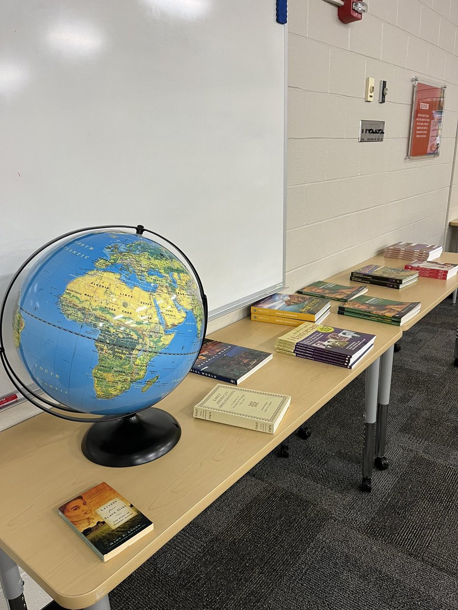 New Teacher Induction Fall Session with our new MS/HS Social Studies Teachers!  #wpsoroud