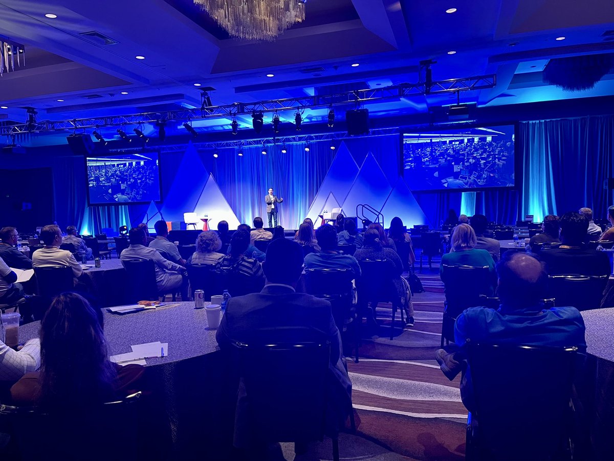 nicolevoges's tweet photo. Pleased to welcome @joshlinkner to the @CroweUSA #HCSummit closing keynote to share: Big little breakthroughs: How small, everyday ideas drive gigantic results. Innovation is happening on the business side of healthcare, and weโre here to learn from Joshโs 30 years of experience. https://t.co/TWJS67mFxX