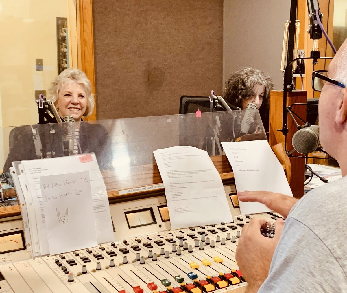 dinerdialogues's tweet photo. Great to be on @wpdhfm with #CommanderTom for The Boris & Robyn Show to discuss new #DepartmentofVeteransAffairs in #NYS @zero_vet @NewYorkVeterans https://t.co/rPnZCjbHcX