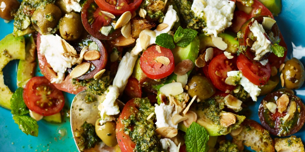 Did you know tomatoes are still in season? 🍅 

The sun hasn’t said goodbye just yet so get crafty in the kitchen with our Mozzarella, Tomato &amp; Green Olive Bread Salad. Take a look at our make at home recipe here: bit.ly/3qONtlY