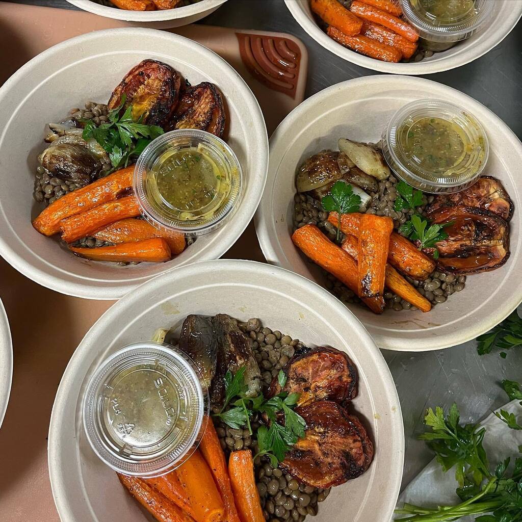 PecksFood's tweet photo. Our new fall salad is upon us! Lentils, roasted tomatoes, carrots, and shallots with a honey mustard rosemary dressing. It’s delish! 
#pecksfood
#fallsalads https://t.co/H8h9b17dx2 https://t.co/TDl8sj4BZB